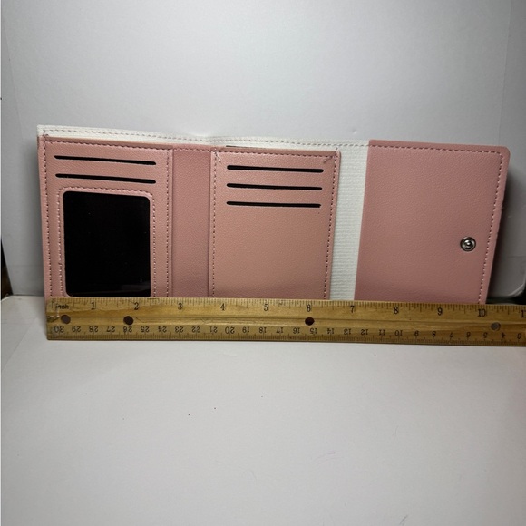 Cute Hello Kitty Plaid Tri-fold wallet - Picture 10 of 10